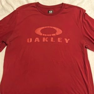 Mens Oakley T-shirt